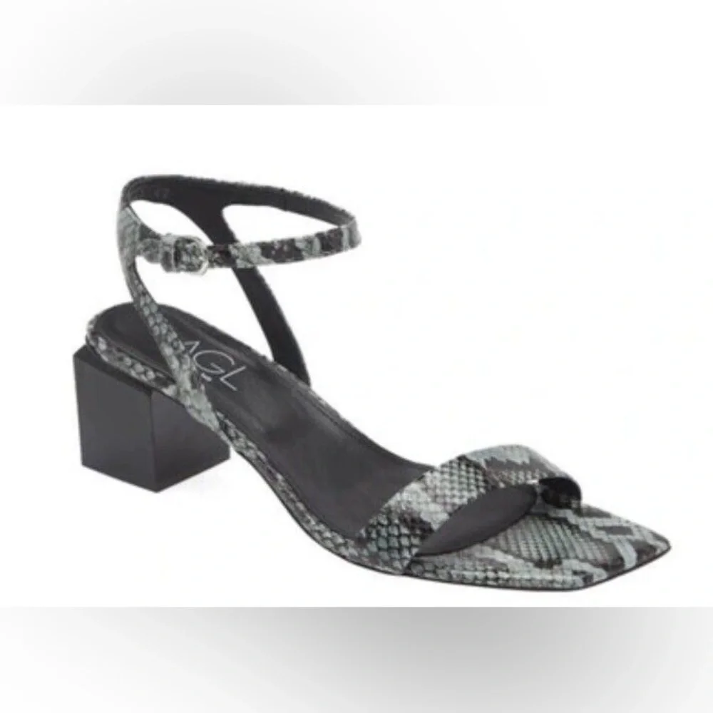 ANGIE ANKLE STRAP SANDAL IN MENTHE-NERO